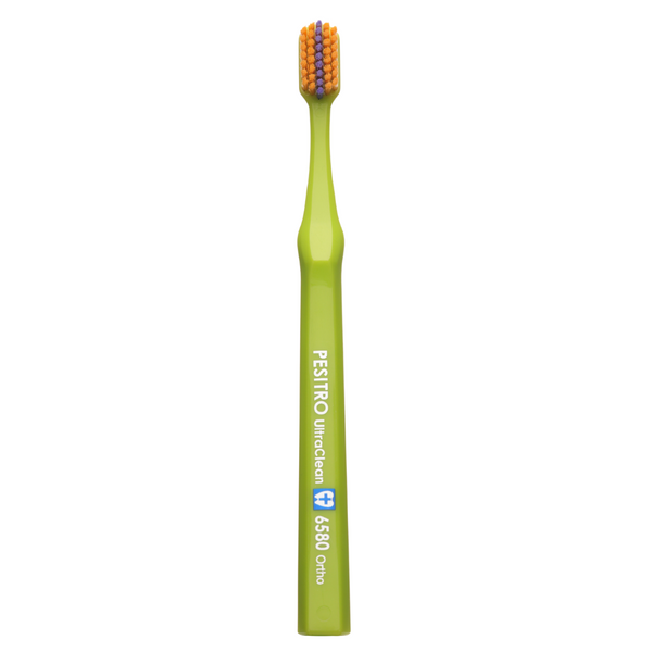 6580 Ultra Soft Ortho | Szczoteczka do aparat&oacute;w ortodontycznych &ndash; jasnozielona